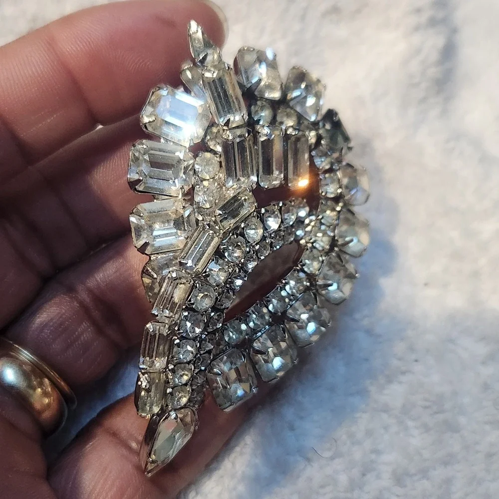 Silver Tone Clear Rhinestone Baguette Teardrop Brooch Pin Aurora Borealis vtg‎